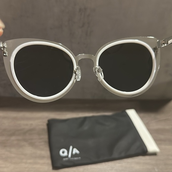 Quay Australia Girly Talk Sunglasses - Picture 4 of 10